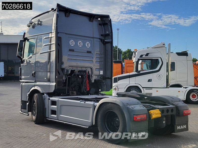 MAN TGX 18.520 4X2 Individual Lion S! GX Retarder Full-Air 2x Tanks Navi LED ACC Euro 6 - Vlačilec: slika 2 MAN TGX 18.520 4X2 Individual Lion S! GX Retarder Full-Air 2x Tanks Navi LED ACC Euro 6 - Vlačilec: slika 2