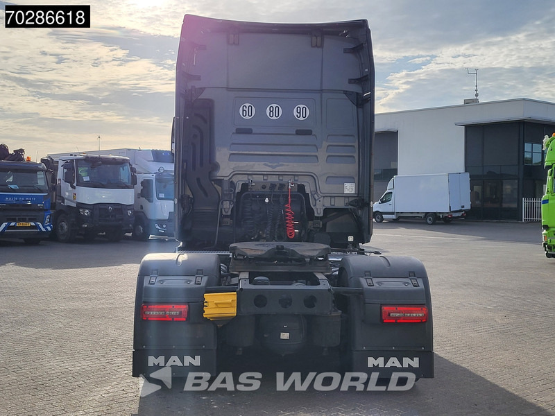 MAN TGX 18.520 4X2 Individual Lion S! GX Retarder Full-Air 2x Tanks Navi LED ACC Euro 6 - Vlačilec: slika 5 MAN TGX 18.520 4X2 Individual Lion S! GX Retarder Full-Air 2x Tanks Navi LED ACC Euro 6 - Vlačilec: slika 5