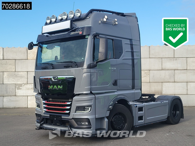 MAN TGX 18.520 4X2 Individual Lion S! GX Retarder Full-Air 2x Tanks Navi LED ACC Euro 6 - Vlačilec: slika 1 MAN TGX 18.520 4X2 Individual Lion S! GX Retarder Full-Air 2x Tanks Navi LED ACC Euro 6 - Vlačilec: slika 1