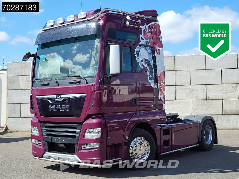 MAN TGX 18.580 4X2 XXL Retarder 2x Tanks Standklima Xenon ACC Navi - Vlačilec: slika 1 MAN TGX 18.580 4X2 XXL Retarder 2x Tanks Standklima Xenon ACC Navi - Vlačilec: slika 1