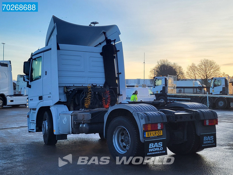 Mercedes-Benz Actros 1832 Actros 4X2 First Owner! NL-Truck MP3 ClassicSpace - Vlačilec: slika 2 Mercedes-Benz Actros 1832 Actros 4X2 First Owner! NL-Truck MP3 ClassicSpace - Vlačilec: slika 2