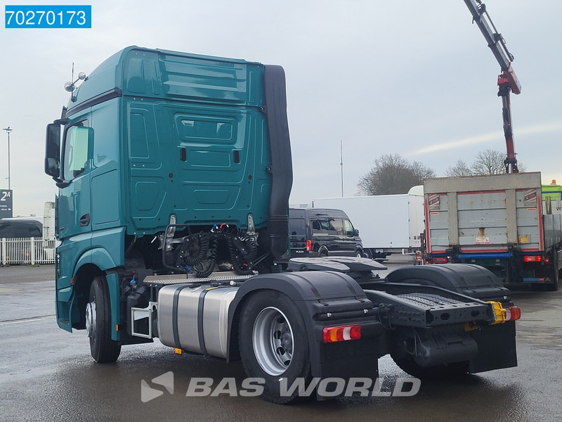 Mercedes-Benz Actros 1842 4X2 NEW! StreamSpace - Vlačilec: slika 2 Mercedes-Benz Actros 1842 4X2 NEW! StreamSpace - Vlačilec: slika 2