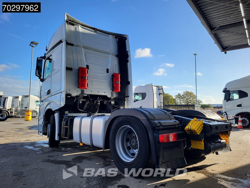 Mercedes-Benz Actros 1851 Actros 4X2 GigaSpace ADR 2xTanks Xenon Euro 6 - Vlačilec: slika 2 Mercedes-Benz Actros 1851 Actros 4X2 GigaSpace ADR 2xTanks Xenon Euro 6 - Vlačilec: slika 2
