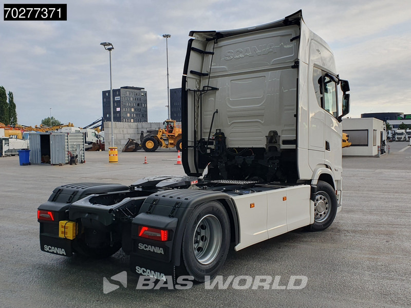 Scania S560 4X2 NEW! Retarder Full-Air 2xTanks Standklima Navi ACC LED Euro 6 - Vlačilec: slika 5 Scania S560 4X2 NEW! Retarder Full-Air 2xTanks Standklima Navi ACC LED Euro 6 - Vlačilec: slika 5