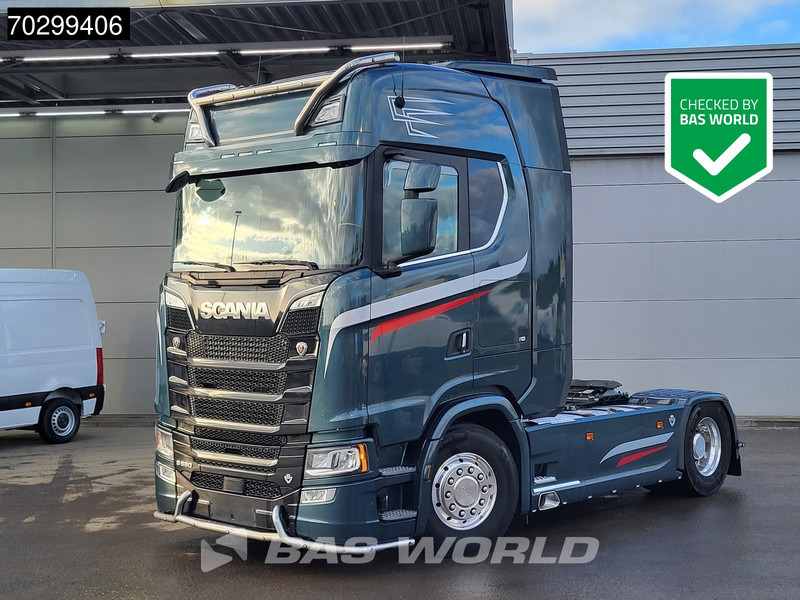 Scania S580 S 4X2 Full-Air Retarder Standairco 2xTanks Leder Navi ACC LED Euro 6 - Vlačilec: slika 1 Scania S580 S 4X2 Full-Air Retarder Standairco 2xTanks Leder Navi ACC LED Euro 6 - Vlačilec: slika 1