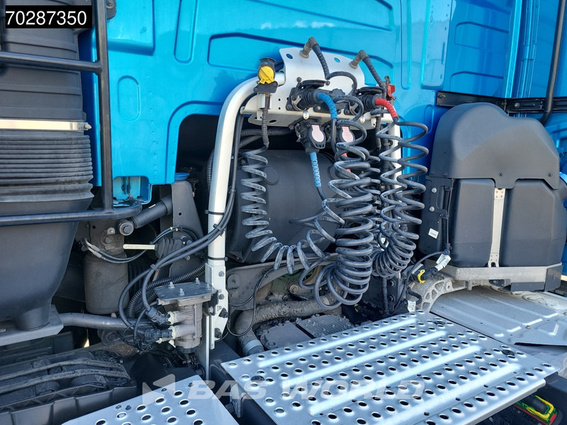 Volvo FH16 650 4X2 XL Retarder Full-Air VDS I-ParkCool Leather Alcoa's - Vlačilec: slika 5 Volvo FH16 650 4X2 XL Retarder Full-Air VDS I-ParkCool Leather Alcoa's - Vlačilec: slika 5