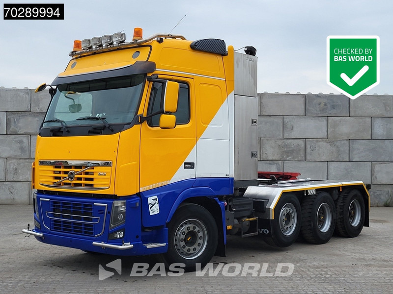 Volvo FH16 700 FH16 8X4 90T! Retarder Big-Axle Lift+Lenkachse Euro 5 - Vlačilec: slika 1 Volvo FH16 700 FH16 8X4 90T! Retarder Big-Axle Lift+Lenkachse Euro 5 - Vlačilec: slika 1
