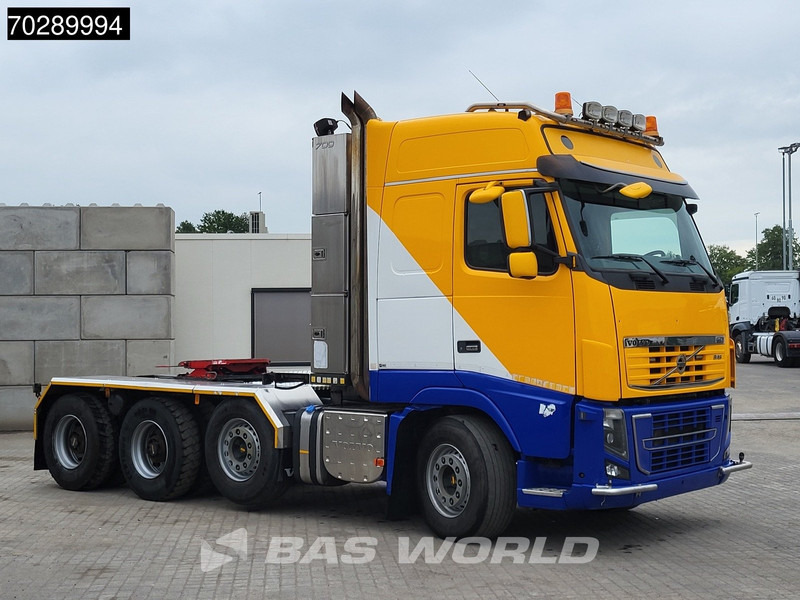 Volvo FH16 700 FH16 8X4 90T! Retarder Big-Axle Lift+Lenkachse Euro 5 - Vlačilec: slika 3 Volvo FH16 700 FH16 8X4 90T! Retarder Big-Axle Lift+Lenkachse Euro 5 - Vlačilec: slika 3
