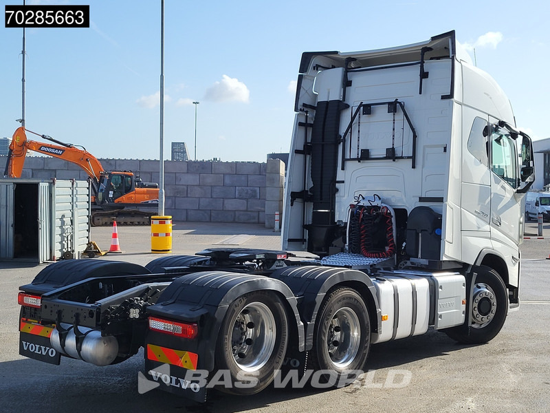 Volvo FH16 750 FH16 6X4 6x6 X-Track Liftachse Full-Air VDS VEB+ Alcoa's ACC LED Alcoa's - Vlačilec: slika 5 Volvo FH16 750 FH16 6X4 6x6 X-Track Liftachse Full-Air VDS VEB+ Alcoa's ACC LED Alcoa's - Vlačilec: slika 5