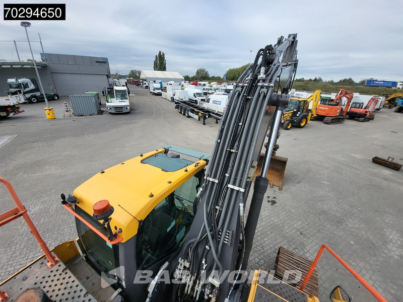 Bager goseničar Volvo EC250 E L: slika 16