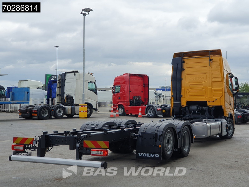 Volvo FH 460 6X2 NEW chassis! Full air Suspension Lift-Axle Navi ACC LED Euro 6 - Tovornjak-šasija: slika 5 Volvo FH 460 6X2 NEW chassis! Full air Suspension Lift-Axle Navi ACC LED Euro 6 - Tovornjak-šasija: slika 5