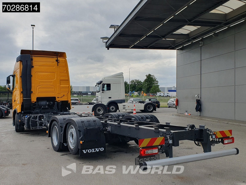 Volvo FH 460 6X2 NEW chassis! Full air Suspension Lift-Axle Navi ACC LED Euro 6 - Tovornjak-šasija: slika 2 Volvo FH 460 6X2 NEW chassis! Full air Suspension Lift-Axle Navi ACC LED Euro 6 - Tovornjak-šasija: slika 2