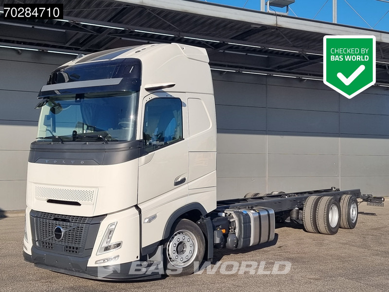 Volvo FH 62 R AERO 6X2 NEW Horsetruck chassis Lift+Lenkachse Dynamic Steering Mirror cam Euro 6 - Tovornjak-šasija: slika 1 Volvo FH 62 R AERO 6X2 NEW Horsetruck chassis Lift+Lenkachse Dynamic Steering Mirror cam Euro 6 - Tovornjak-šasija: slika 1