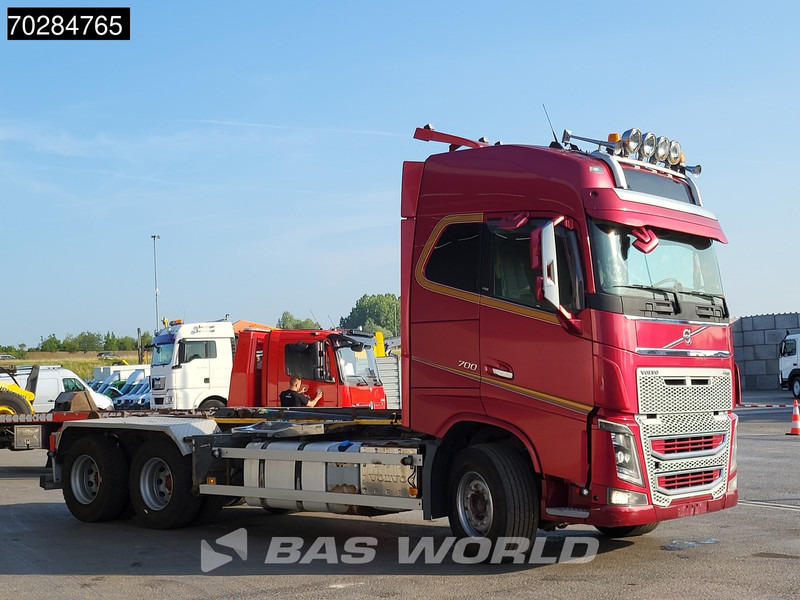 Volvo FH16 700 FH16 6X4 Full Air 20t Hook Xenon Euro 5 - Kotalni prekucni tovornjak: slika 5 Volvo FH16 700 FH16 6X4 Full Air 20t Hook Xenon Euro 5 - Kotalni prekucni tovornjak: slika 5
