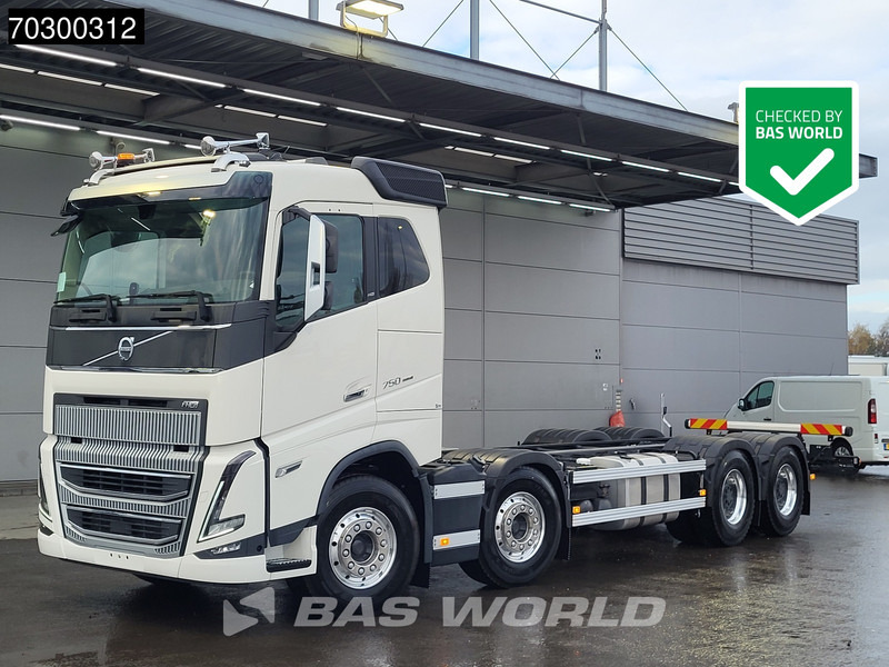 Volvo FH16 750 FH16 8X4 NEW 8x4 chassis! Air suspension Big-Axle Automatic VEB+ Euro 6 - Tovornjak-šasija: slika 1 Volvo FH16 750 FH16 8X4 NEW 8x4 chassis! Air suspension Big-Axle Automatic VEB+ Euro 6 - Tovornjak-šasija: slika 1