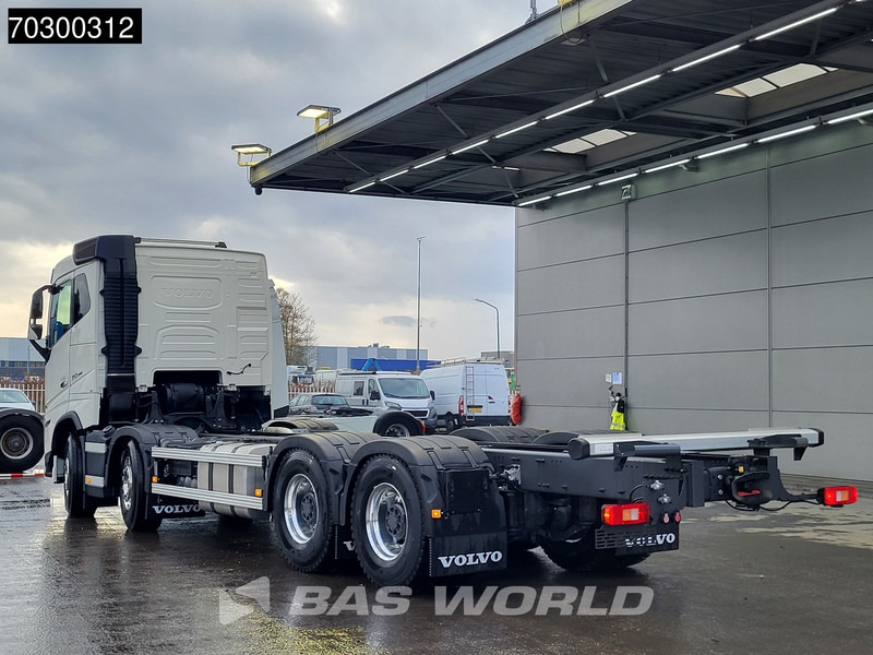 Volvo FH16 750 FH16 8X4 NEW 8x4 chassis! Air suspension Big-Axle Automatic VEB+ Euro 6 - Tovornjak-šasija: slika 2 Volvo FH16 750 FH16 8X4 NEW 8x4 chassis! Air suspension Big-Axle Automatic VEB+ Euro 6 - Tovornjak-šasija: slika 2