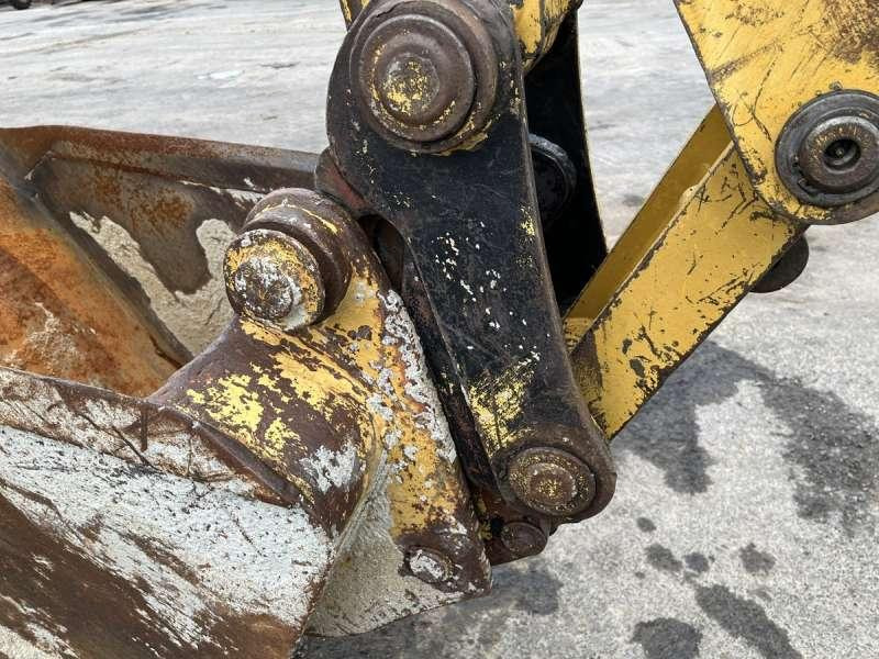 Bager nakladalec Caterpillar 428C: slika 28