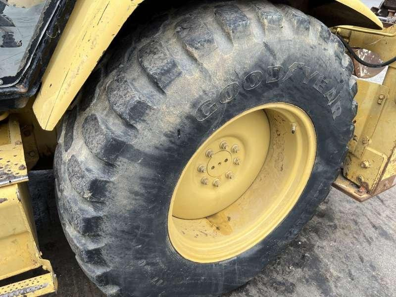 Bager nakladalec Caterpillar 428C: slika 20