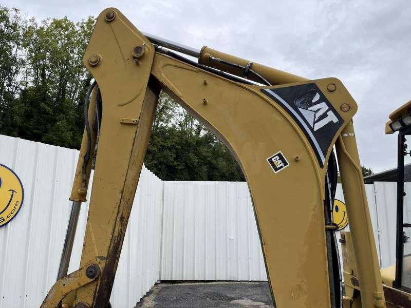 Bager nakladalec Caterpillar 428C: slika 32
