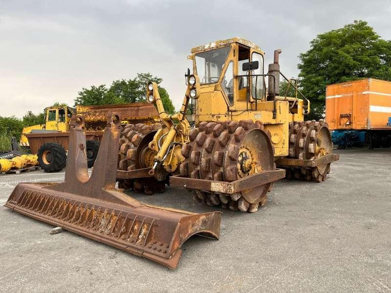 Caterpillar 825 + porte engins - Kompaktor: slika 3 Caterpillar 825 + porte engins - Kompaktor: slika 3