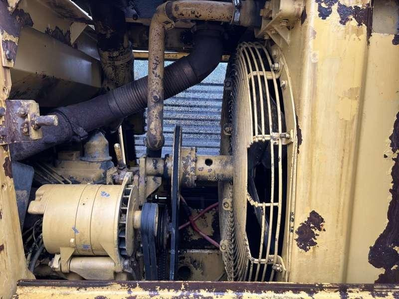 Nakladalec goseničar Caterpillar 953: slika 35
