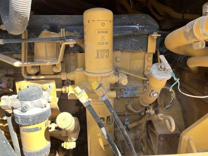 Nakladalec goseničar Caterpillar 963C - POUR PIECES: slika 37