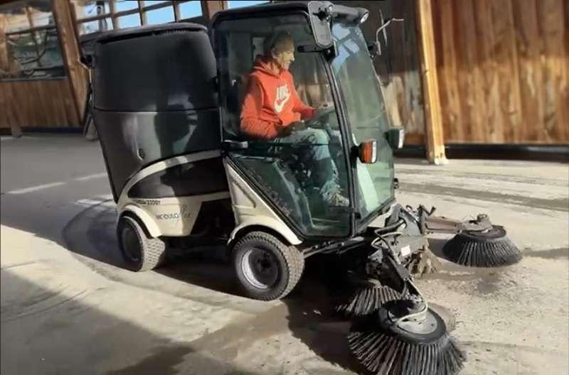 EGHOLM MASKINER 22A - Vozilo za pometanje: slika 1 EGHOLM MASKINER 22A - Vozilo za pometanje: slika 1