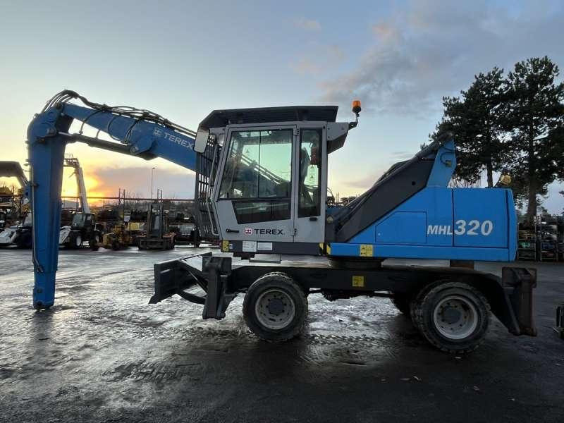 Fuchs MHL320 - Bager za prekladanje primarnih/ Sekundarnih surovin: slika 5 Fuchs MHL320 - Bager za prekladanje primarnih/ Sekundarnih surovin: slika 5