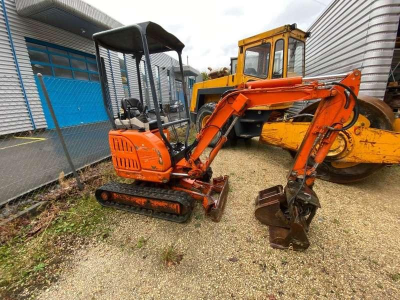 Ihi 15NX MACHINE SUISSE - Mini bager: slika 1 Ihi 15NX MACHINE SUISSE - Mini bager: slika 1