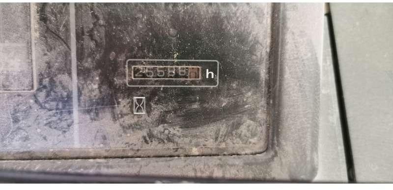 Komatsu WA470-3 - Kolesni nakladalec: slika 4 Komatsu WA470-3 - Kolesni nakladalec: slika 4