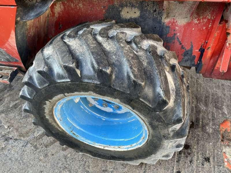 Bager nakladalec Kubota R520: slika 19