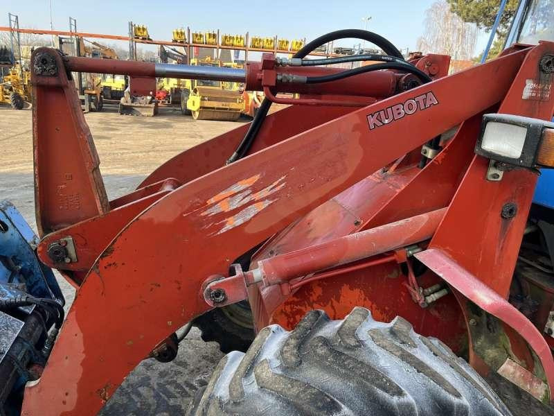 Bager nakladalec Kubota R520: slika 13