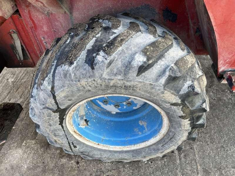 Bager nakladalec Kubota R520: slika 18