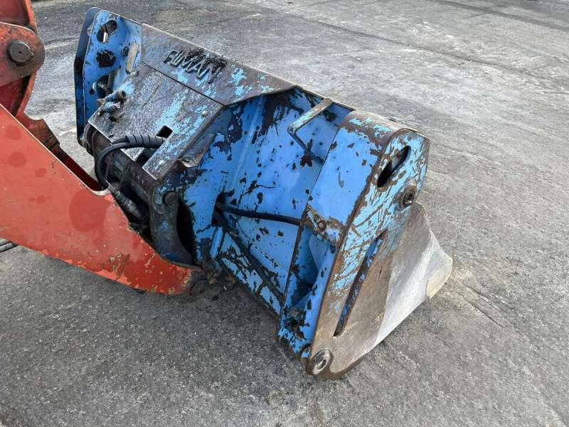 Bager nakladalec Kubota R520: slika 15