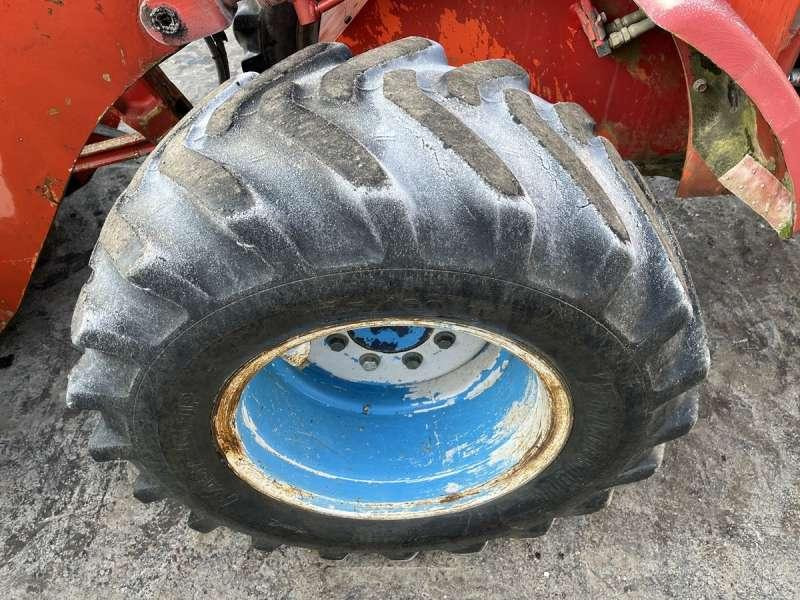 Bager nakladalec Kubota R520: slika 20