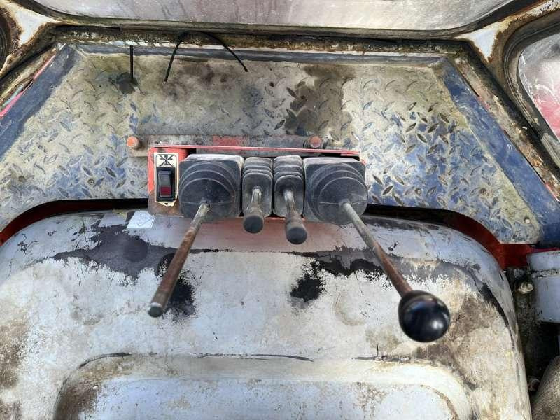 Bager nakladalec Kubota R520: slika 34