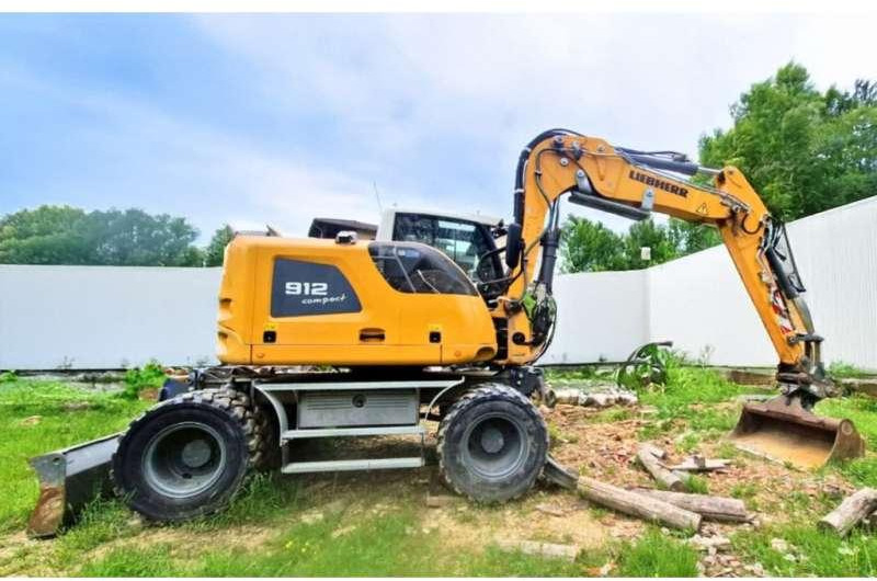 Liebherr A912 COMPACT - Bager na kolesih: slika 2 Liebherr A912 COMPACT - Bager na kolesih: slika 2