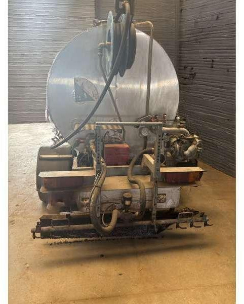 Mercedes 410 A EMULSION + TREMI GRAVILLON - Brizgalka za bitumen: slika 3 Mercedes 410 A EMULSION + TREMI GRAVILLON - Brizgalka za bitumen: slika 3