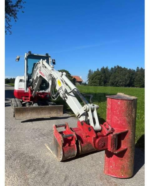 Takeuchi TB235-2 - Mini bager: slika 2 Takeuchi TB235-2 - Mini bager: slika 2