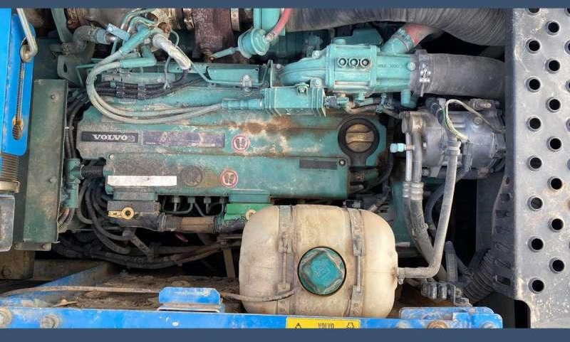 Bager goseničar Volvo ECR235DL: slika 13