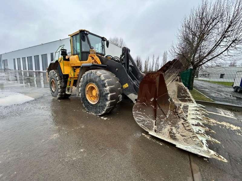 Volvo L220H - Kolesni nakladalec: slika 2 Volvo L220H - Kolesni nakladalec: slika 2
