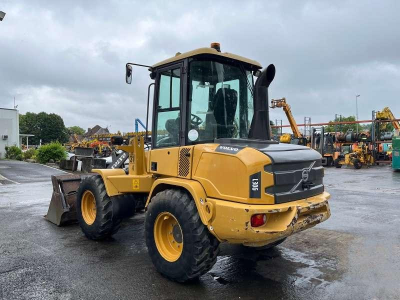 Volvo L30G - Kolesni nakladalec: slika 5 Volvo L30G - Kolesni nakladalec: slika 5