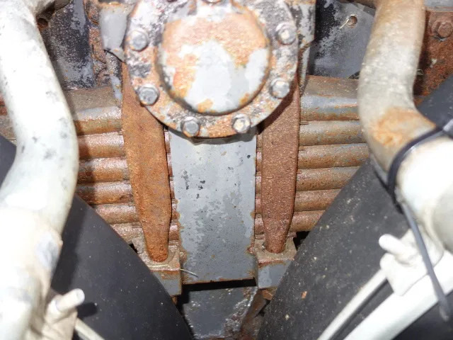 DAF 85.410 CF 6X4 SLEEL SPRINGS MANUAL GEARBOX - Kotalni prekucni tovornjak: slika 5 DAF 85.410 CF 6X4 SLEEL SPRINGS MANUAL GEARBOX - Kotalni prekucni tovornjak: slika 5