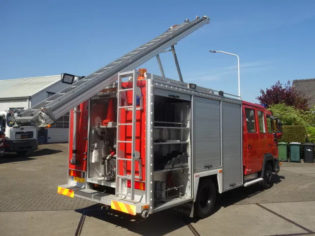 MAN LE 220C GODIVA POMP 2000 LITER TANK,MANUAL GEARBOX - Gasilsko vozilo: slika 3 MAN LE 220C GODIVA POMP 2000 LITER TANK,MANUAL GEARBOX - Gasilsko vozilo: slika 3