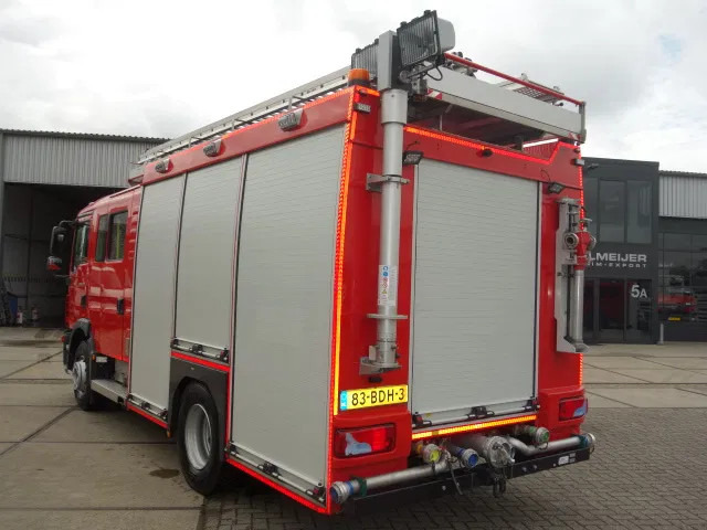 MAN TGM 15.250 FIRE TRUCK,2000 LITER TANK, FOAM TANK, AIRCO - Gasilsko vozilo: slika 3 MAN TGM 15.250 FIRE TRUCK,2000 LITER TANK, FOAM TANK, AIRCO - Gasilsko vozilo: slika 3