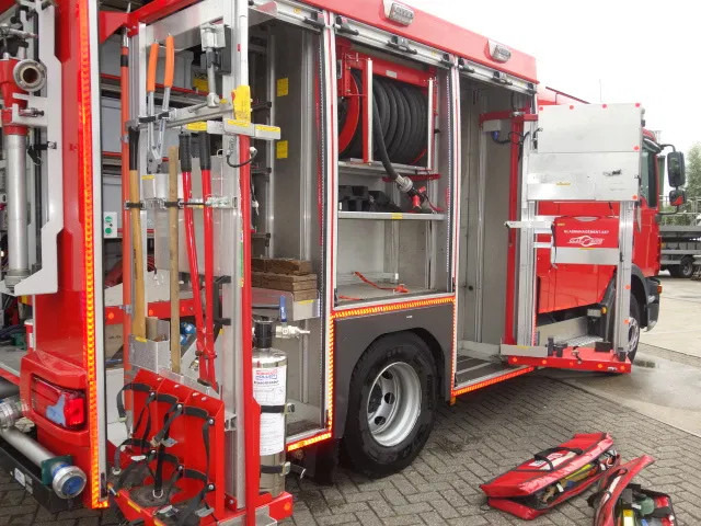 MAN TGM 15.250 FIRE TRUCK,2000 LITER TANK, FOAM TANK, AIRCO - Gasilsko vozilo: slika 2 MAN TGM 15.250 FIRE TRUCK,2000 LITER TANK, FOAM TANK, AIRCO - Gasilsko vozilo: slika 2