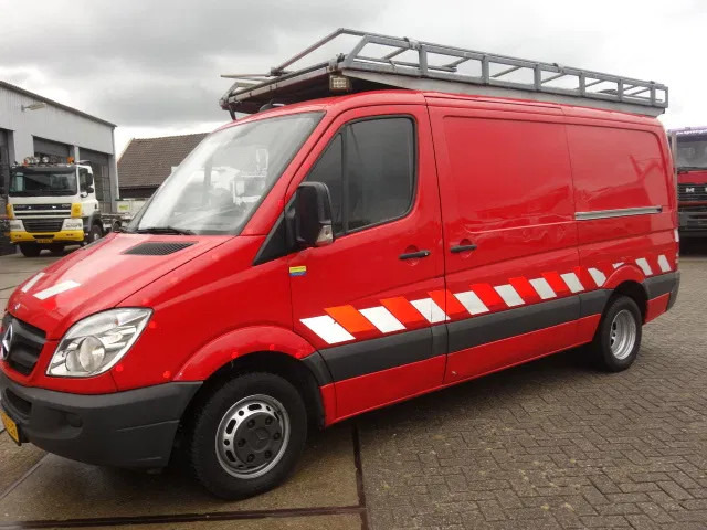 Mercedes-Benz 516CDI met hogedrukspuit 250 bar - Furgon: slika 3 Mercedes-Benz 516CDI met hogedrukspuit 250 bar - Furgon: slika 3