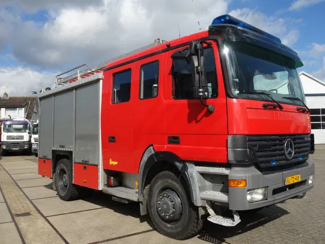Mercedes-Benz Actros 1831 4X4 ZIEGLER BOMBEROS POMP,2500 L TANK - Gasilsko vozilo: slika 2 Mercedes-Benz Actros 1831 4X4 ZIEGLER BOMBEROS POMP,2500 L TANK - Gasilsko vozilo: slika 2