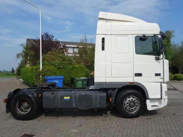 DAF XF 430 EURO3 MANAULE GEAR - Vlačilec: slika 3 DAF XF 430 EURO3 MANAULE GEAR - Vlačilec: slika 3