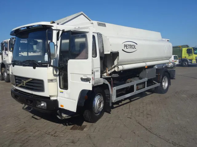 Volvo FL 240 220PK 12000 LITER STEELSPRINGS - Tovornjak cisterna: slika 2 Volvo FL 240 220PK 12000 LITER STEELSPRINGS - Tovornjak cisterna: slika 2